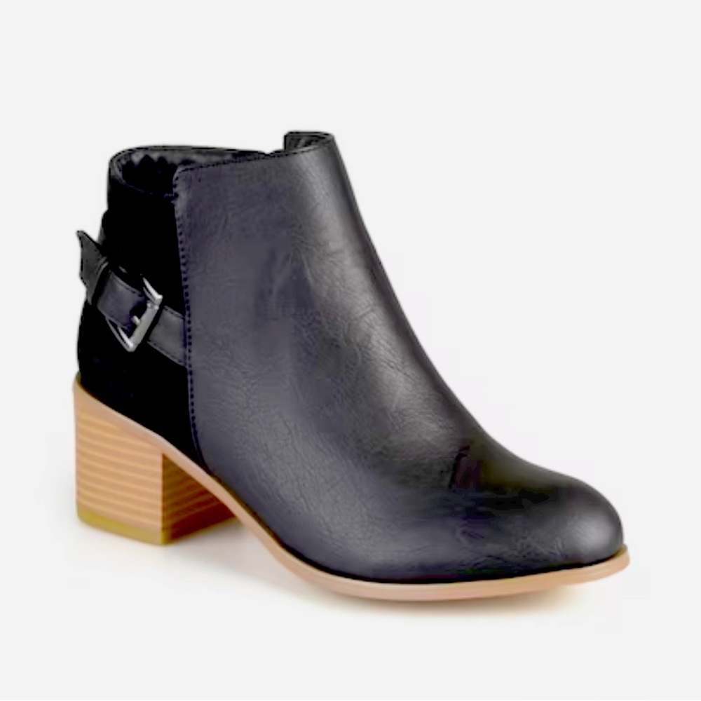 Journee Collection Teegan Bootie, Size 7, Black